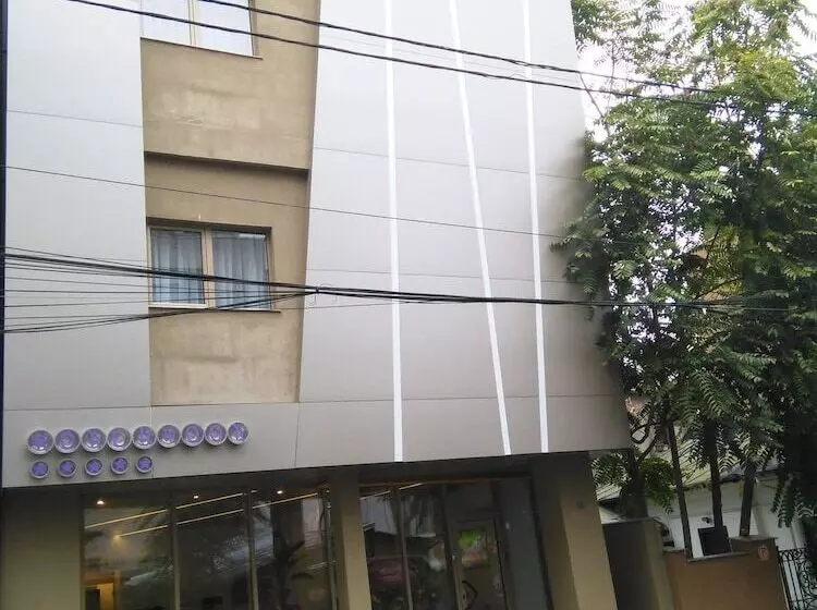 ホテル Christina Plus