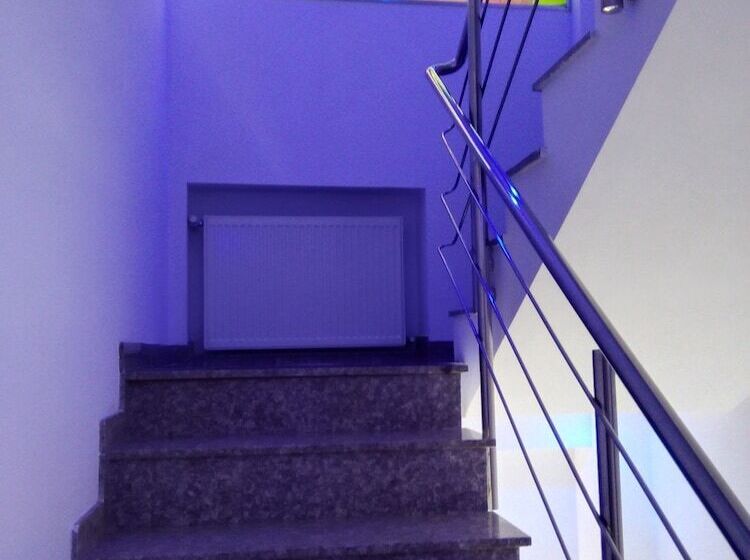 هتل Christina Plus