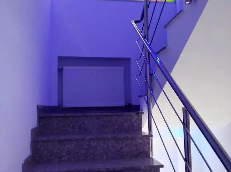 ホテル Christina Plus