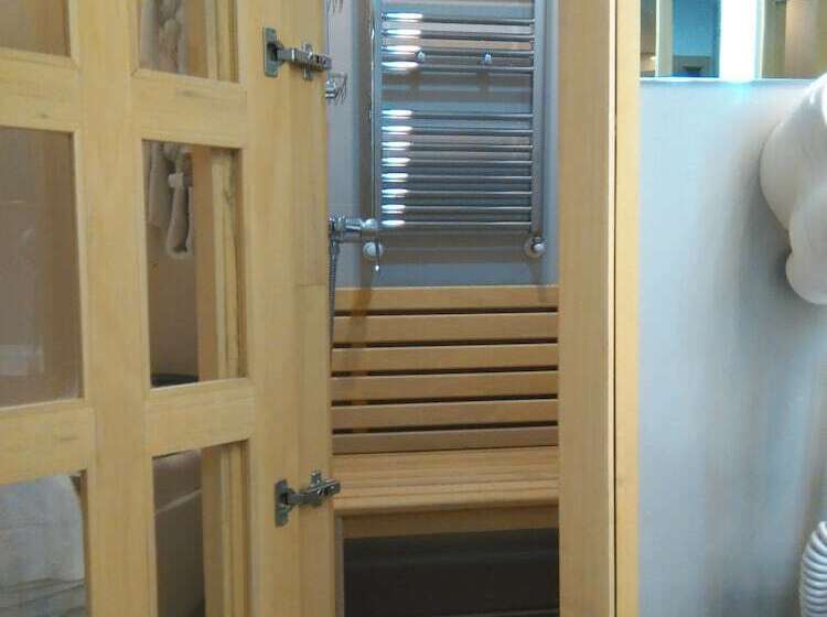 هتل Christina Plus