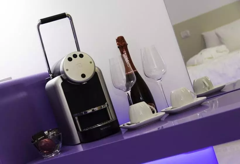 ホテル Christina Plus