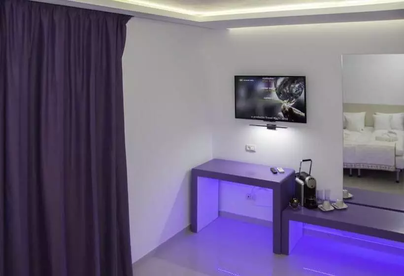 ホテル Christina Plus