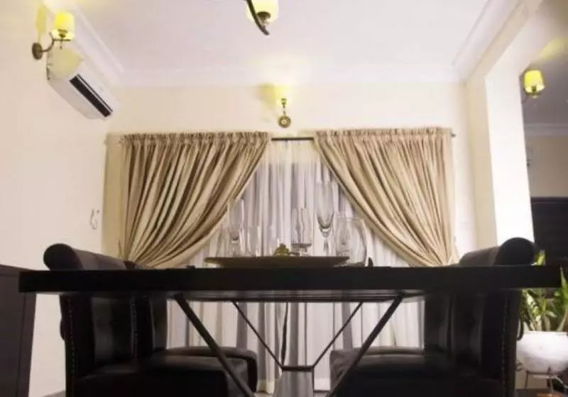 هتل Gemini Place Apartments