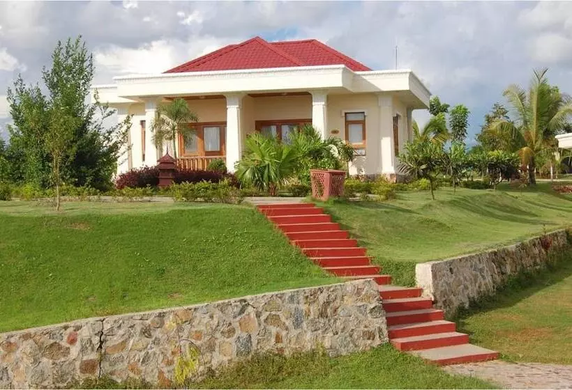 هتل Max Nay Pyi Taw