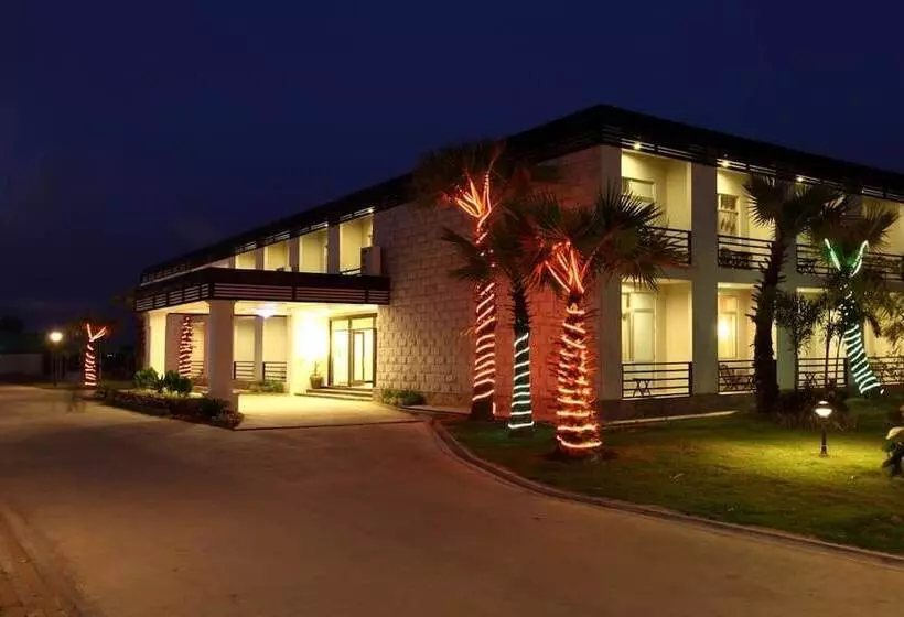 هتل Max Nay Pyi Taw