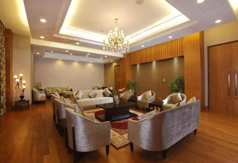 هتل Max Nay Pyi Taw