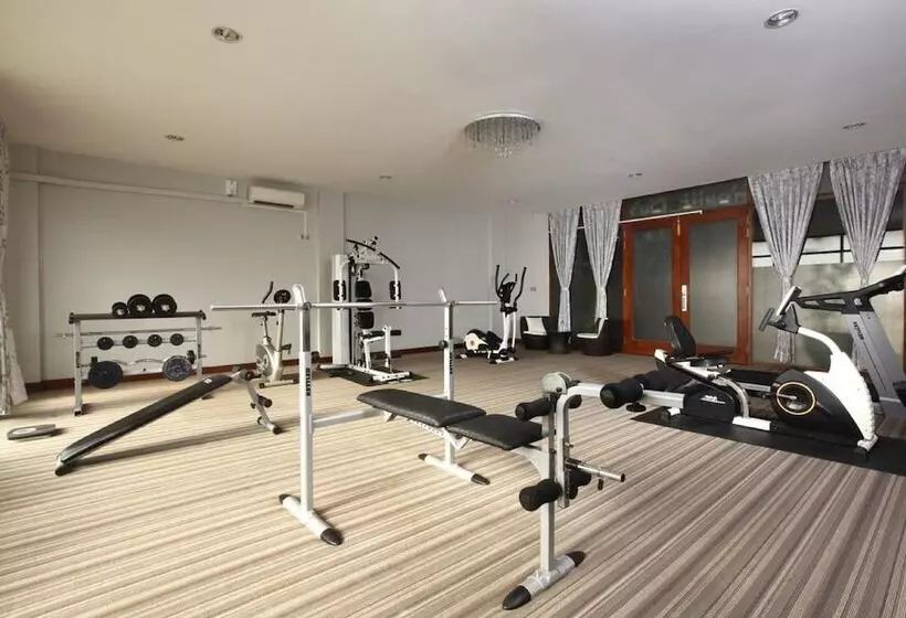 هتل Max Nay Pyi Taw