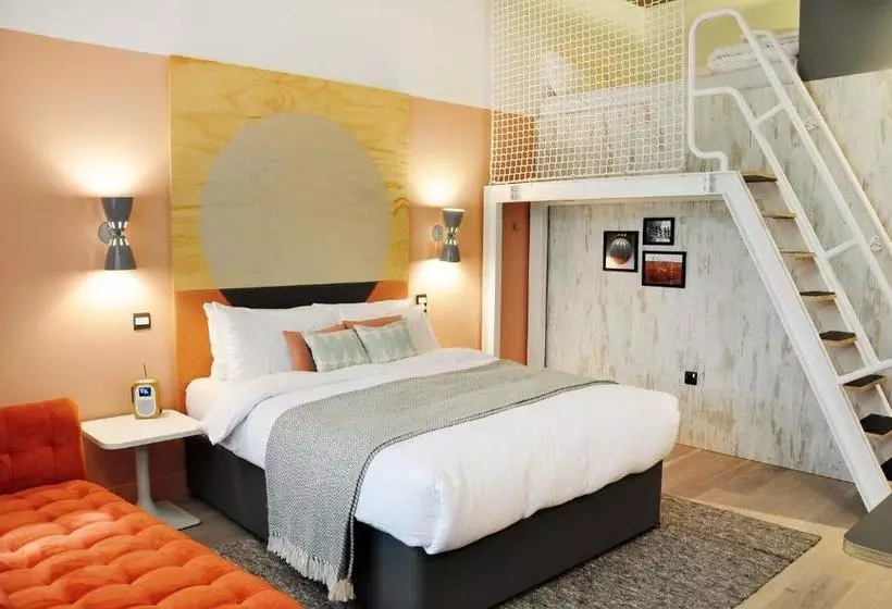 ホテル Room2 Southampton Hometel