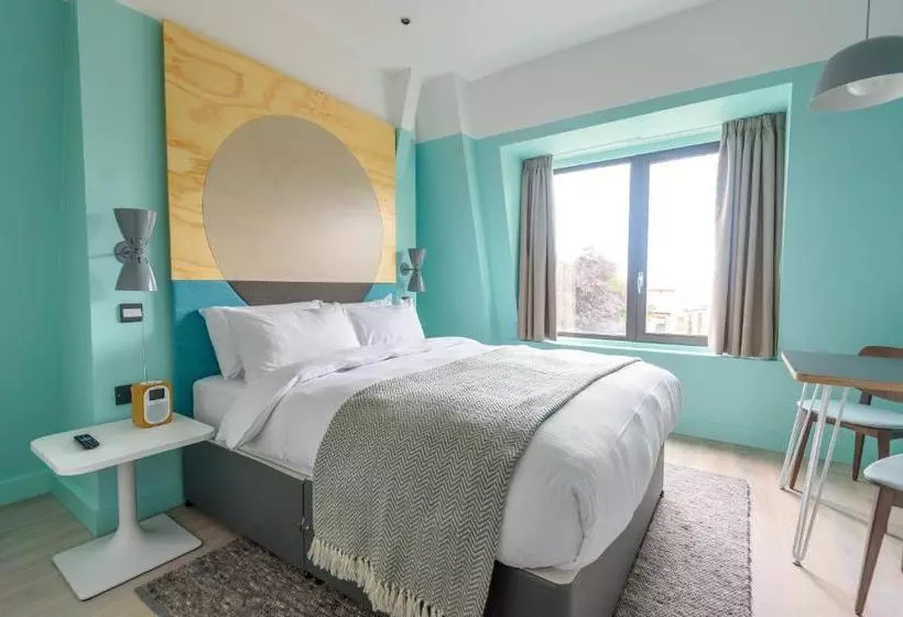 ホテル Room2 Southampton Hometel