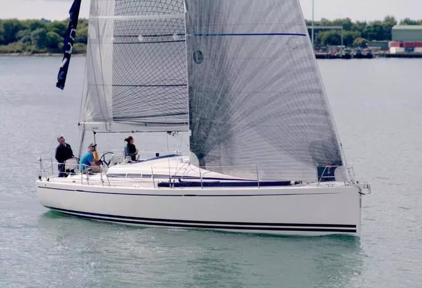 ホテル Room2 Southampton Hometel