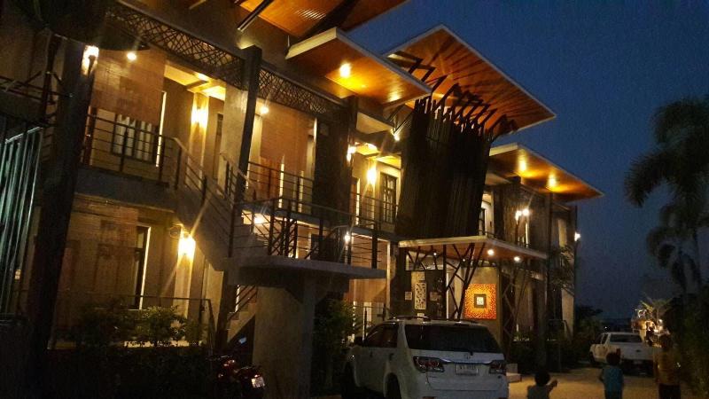 Отель The Lofthouse Sansai