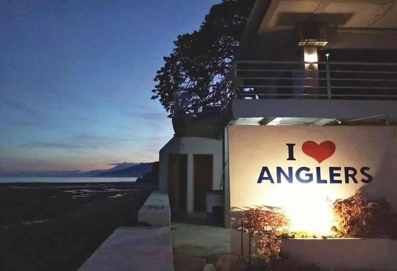 Retkeilymaja Angler S Hub & Resort Oslob