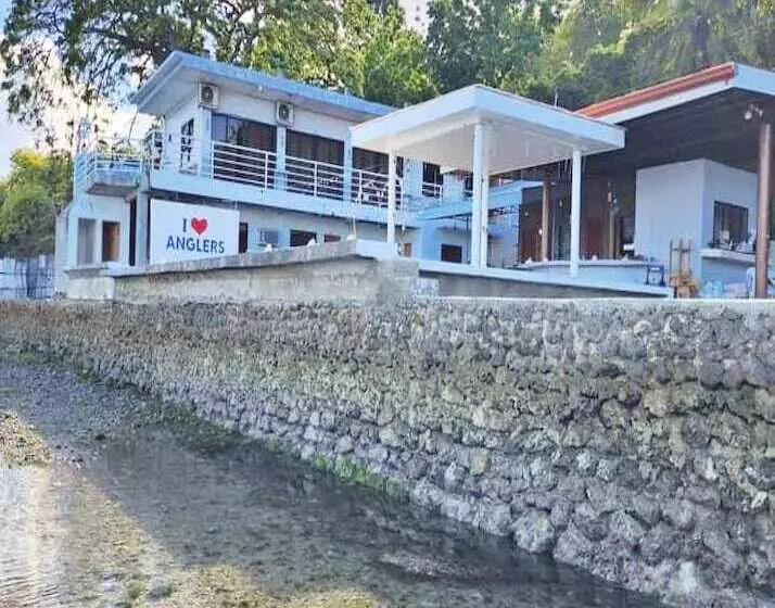 Retkeilymaja Angler S Hub & Resort Oslob