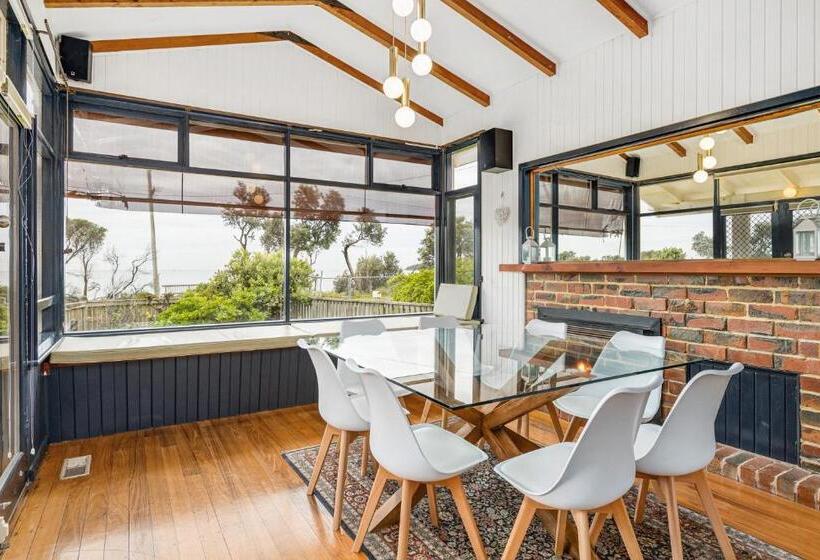 Beach Front Beauty   Ocean Front Views