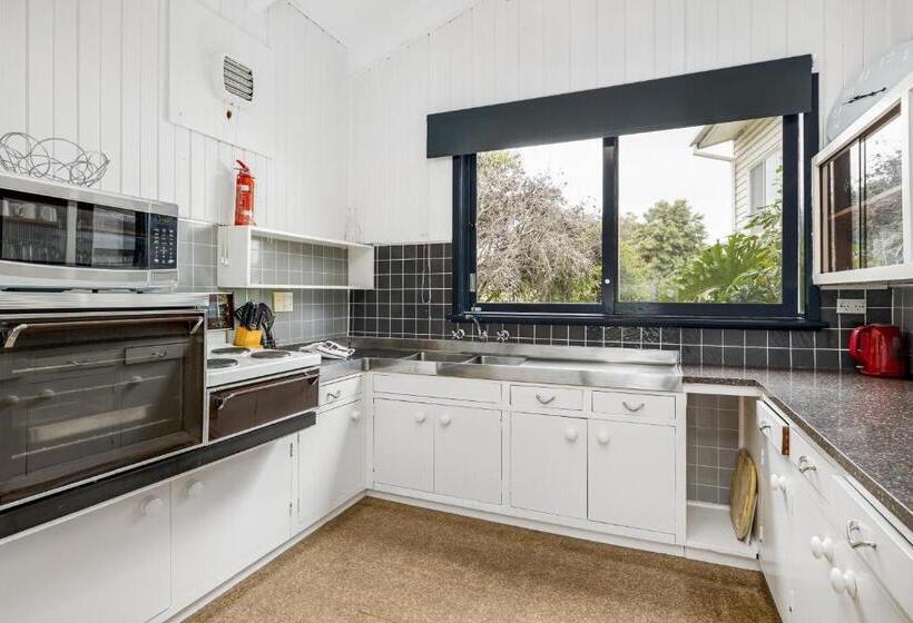 Beach Front Beauty   Ocean Front Views