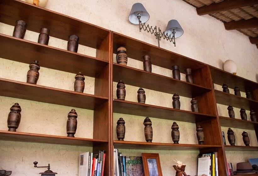 تختخواب و صبحانه Demeure Des Huiles Précieuses