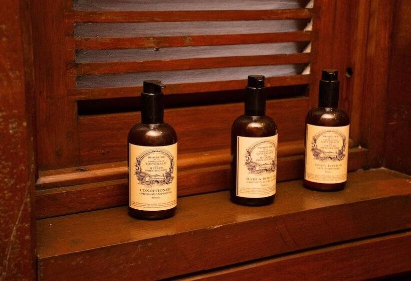 تختخواب و صبحانه Demeure Des Huiles Précieuses