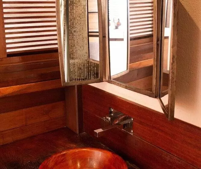 تختخواب و صبحانه Demeure Des Huiles Précieuses