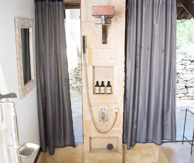 تختخواب و صبحانه Demeure Des Huiles Précieuses