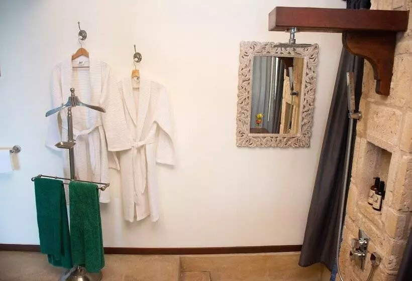 تختخواب و صبحانه Demeure Des Huiles Précieuses