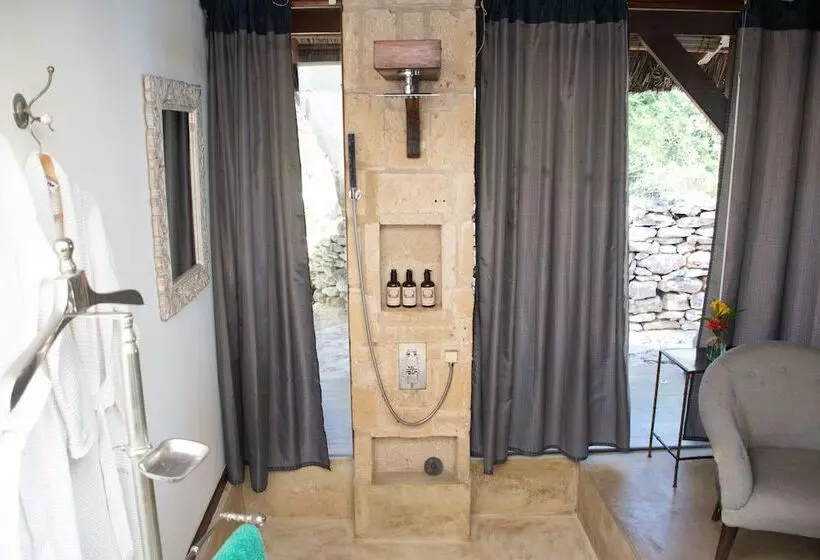 تختخواب و صبحانه Demeure Des Huiles Précieuses