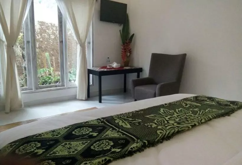 تختخواب و صبحانه Winaposa Villas And Warung Pudak