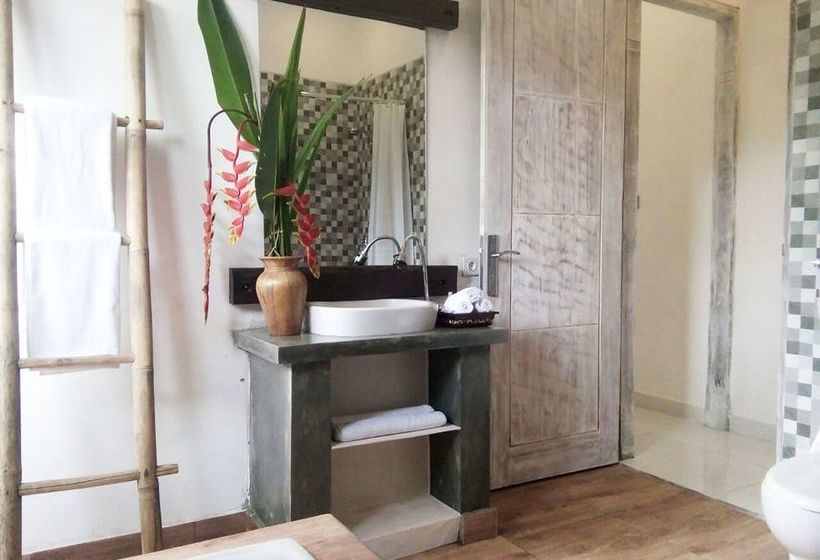 Bed and Breakfast Winaposa Villas And Warung Pudak