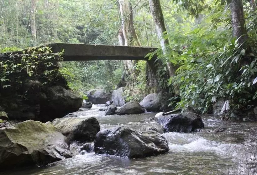 تختخواب و صبحانه Winaposa Villas And Warung Pudak