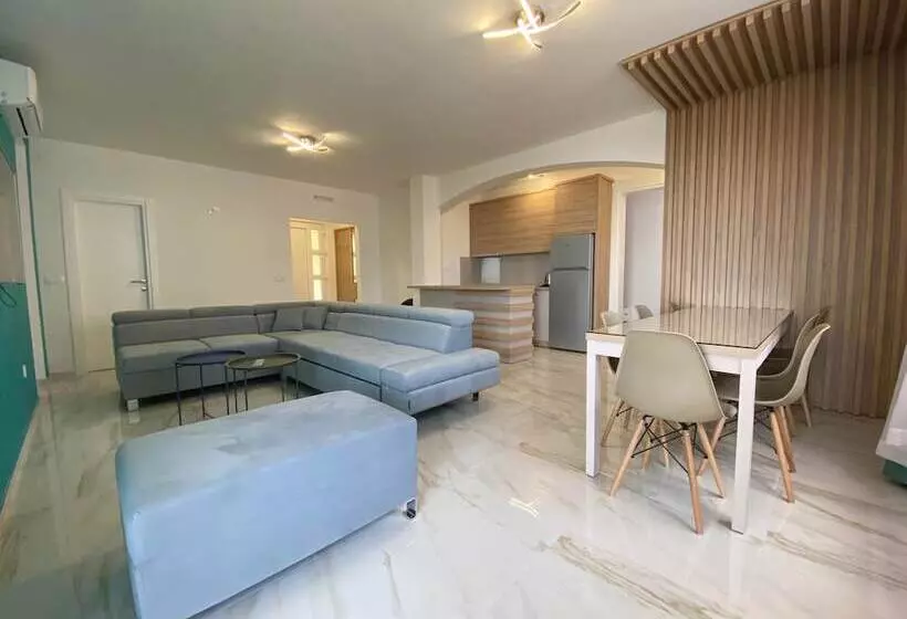 B&t Apartments