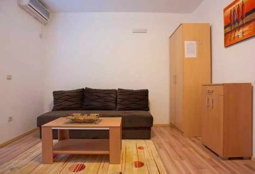 B&t Apartments