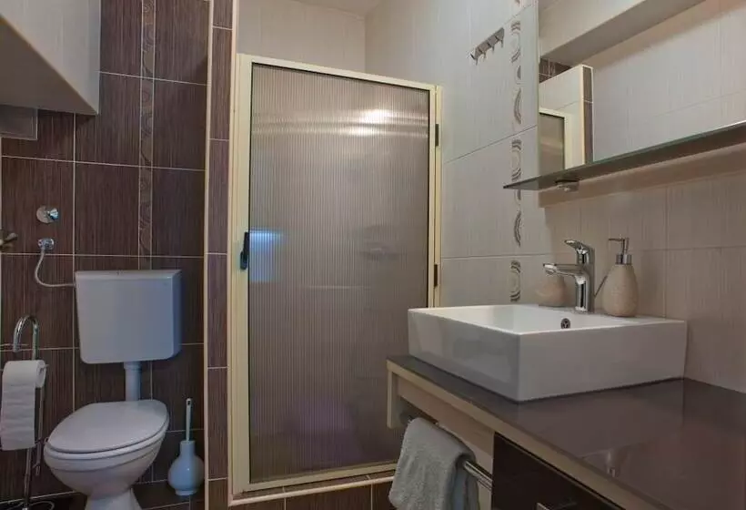 B&t Apartments