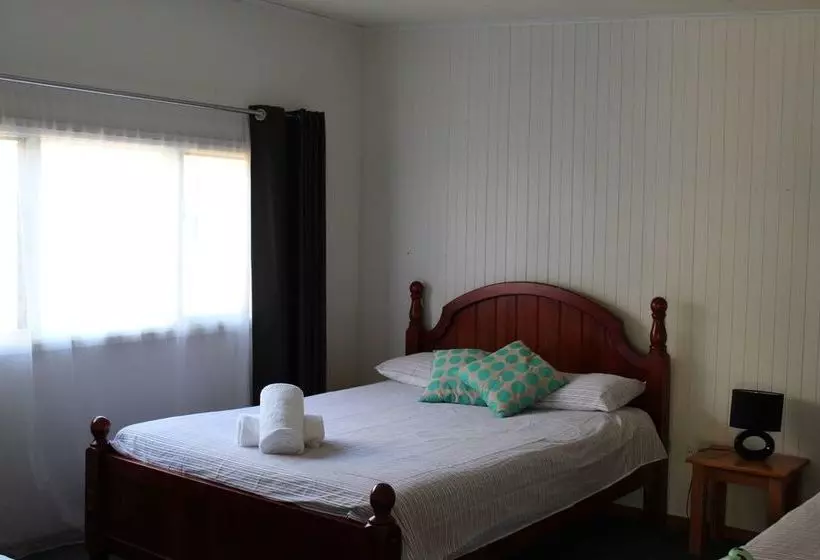 Clifton Beach Lodge