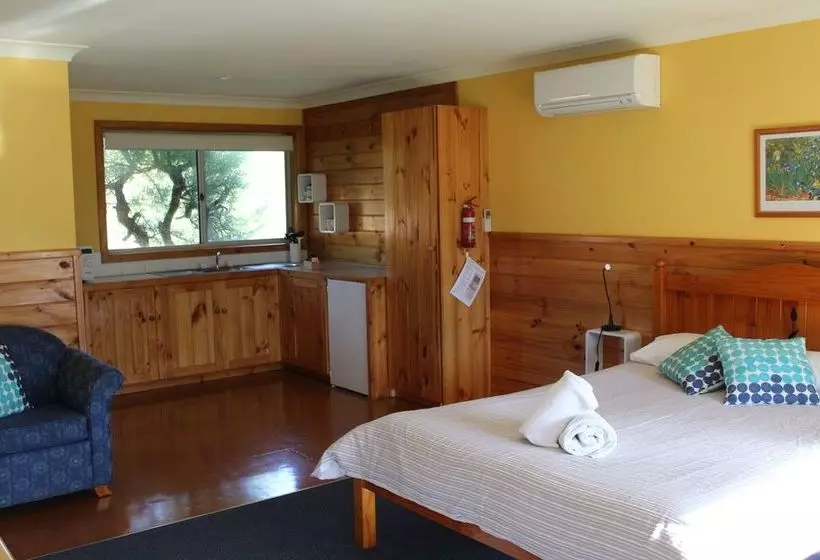 Clifton Beach Lodge
