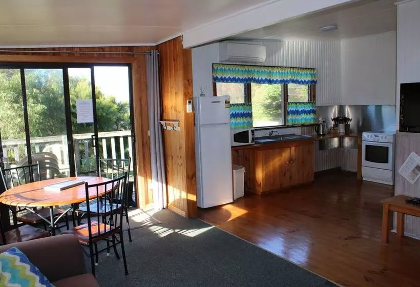 Clifton Beach Lodge
