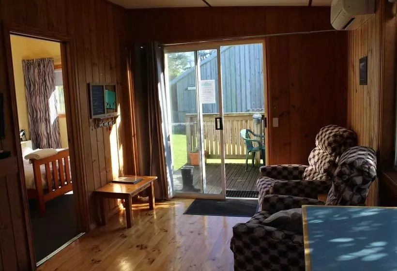 Clifton Beach Lodge