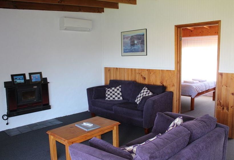 Clifton Beach Lodge