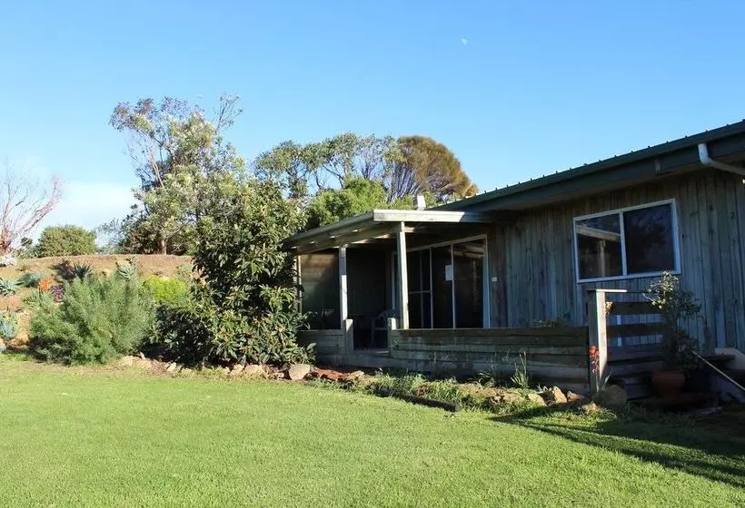 Clifton Beach Lodge