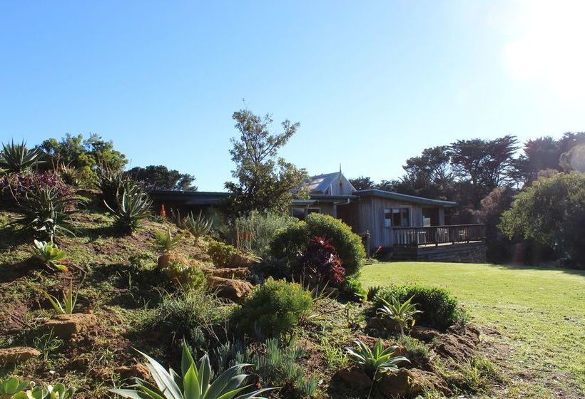 Clifton Beach Lodge