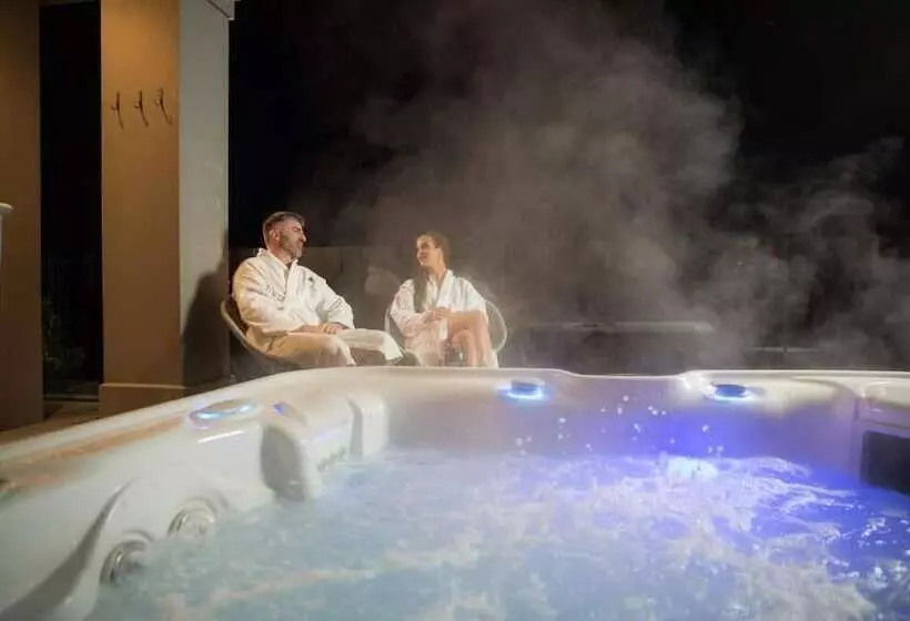 Coach House Boutique B&b