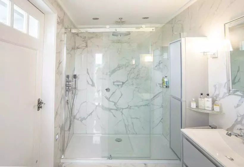 Coach House Boutique B&b