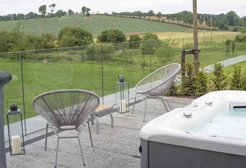 Coach House Boutique B&b