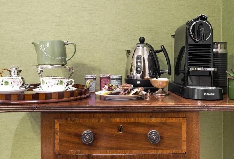 Coach House Boutique B&b