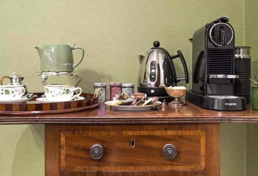 Coach House Boutique B&b