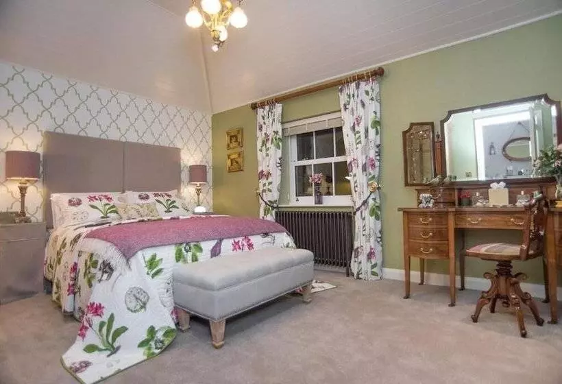 Coach House Boutique B&b