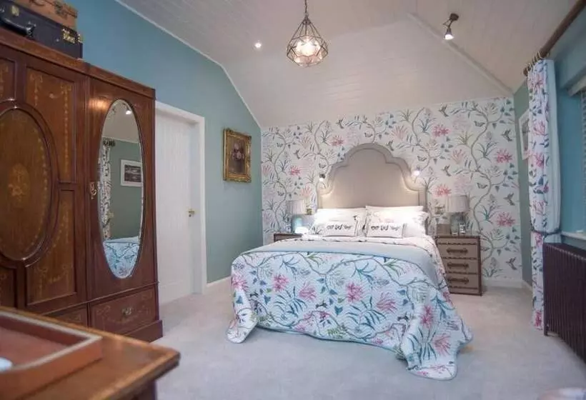 Coach House Boutique B&b