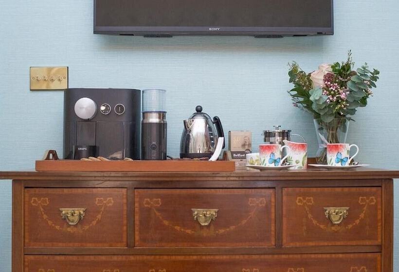 Coach House Boutique B&b