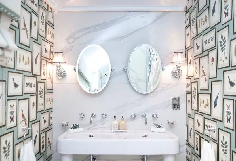 Coach House Boutique B&b