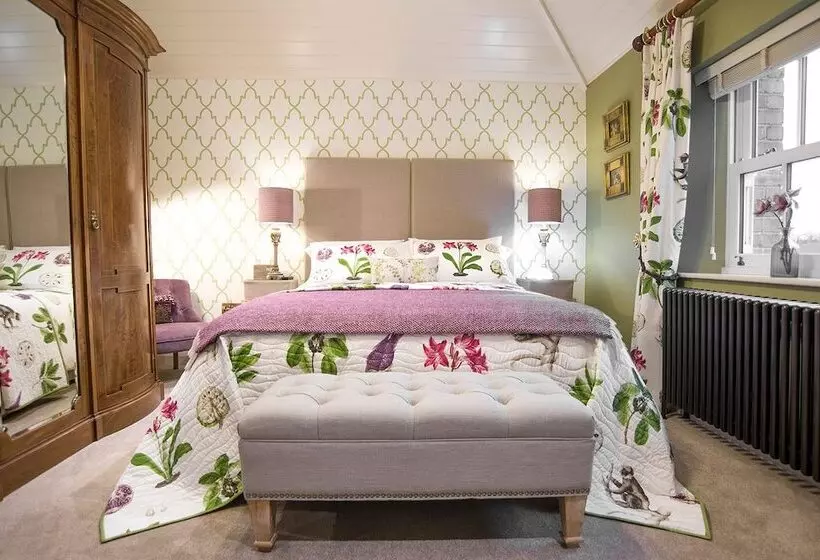 Coach House Boutique B&b