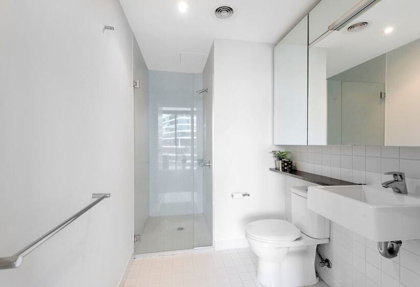 Farina, 1bdr Docklands Apartment