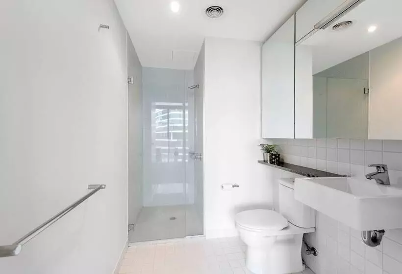 Farina, 1bdr Docklands Apartment